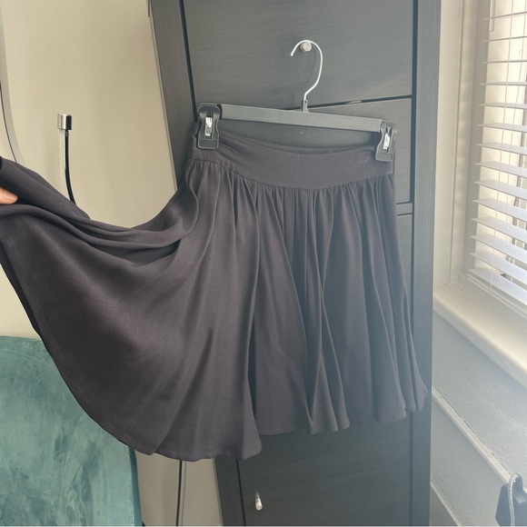 NWOT Reiss Alana full gathered skirt in black - Picture 3 of 7